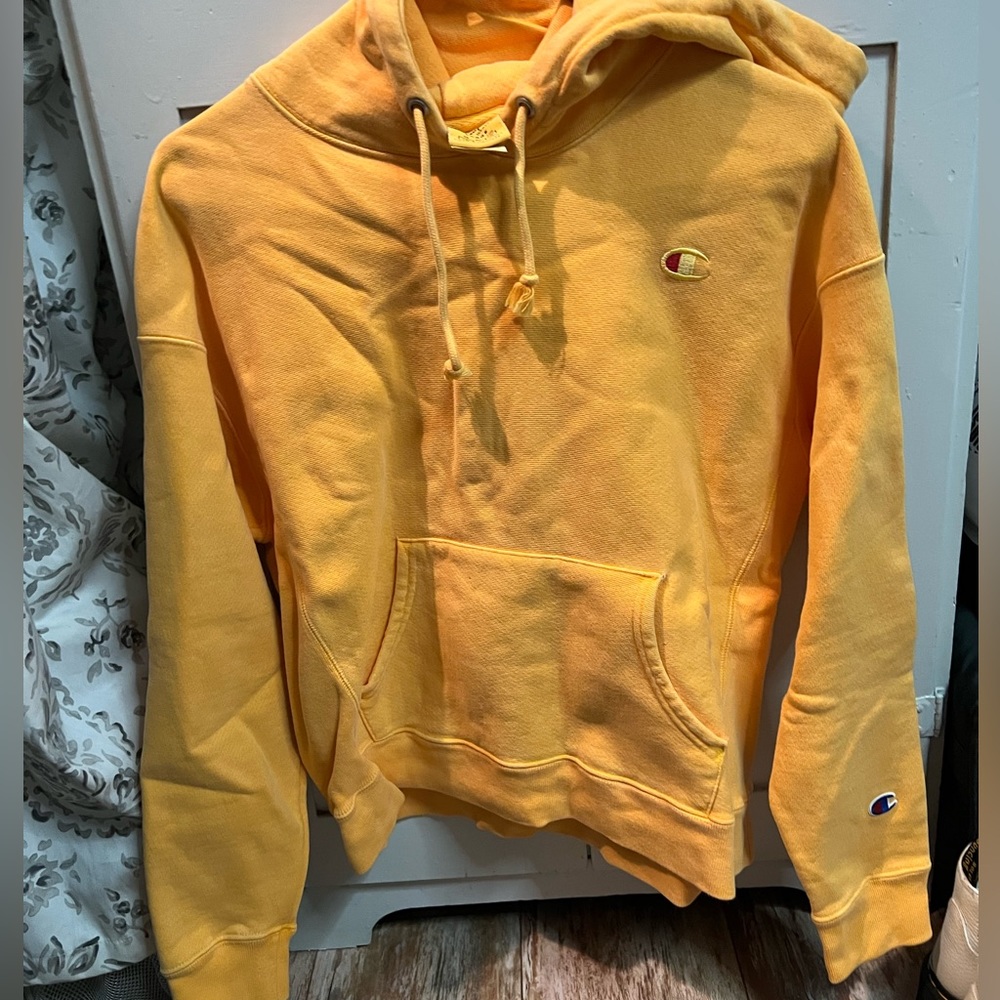 Pastel Orange Champion Cropped Sweatshirt